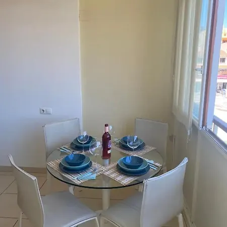 Central 2 Bed In La Nogalera *