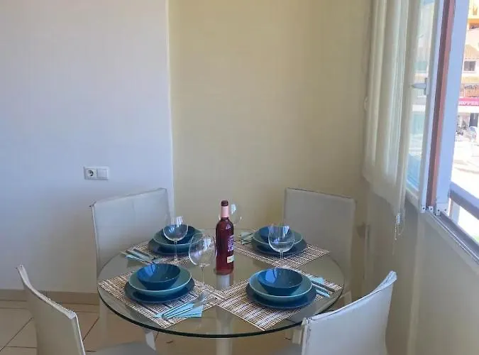 Central 2 Bed In La Nogalera *